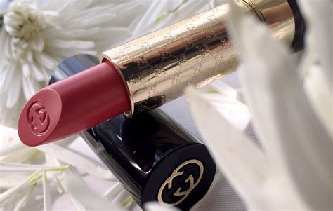 gucci luxurious moisture rich lipstick|gucci goldie lipstick review.